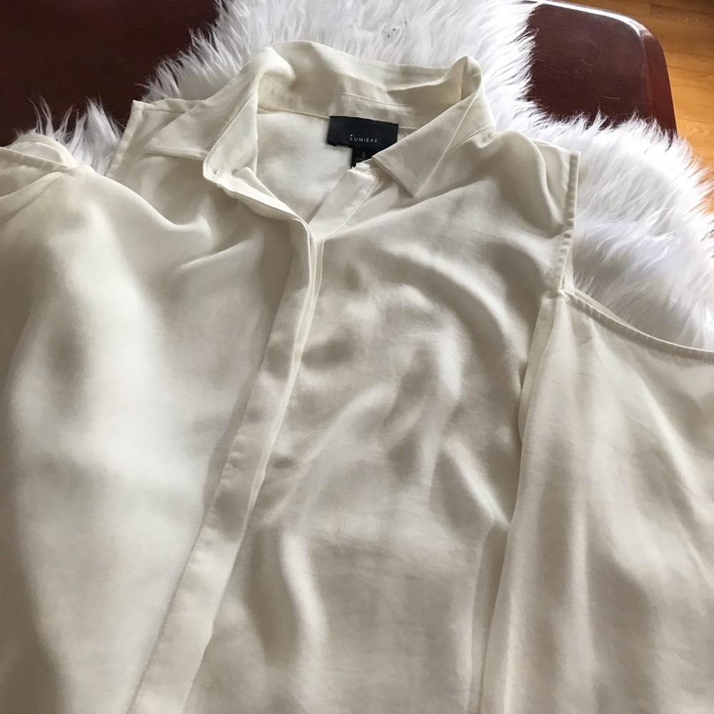 Lumiere cold shoulder blouse - Picture 5 of 11